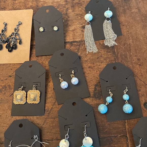 EARRINGS - 60 Pairs - Picture 15 of 17
